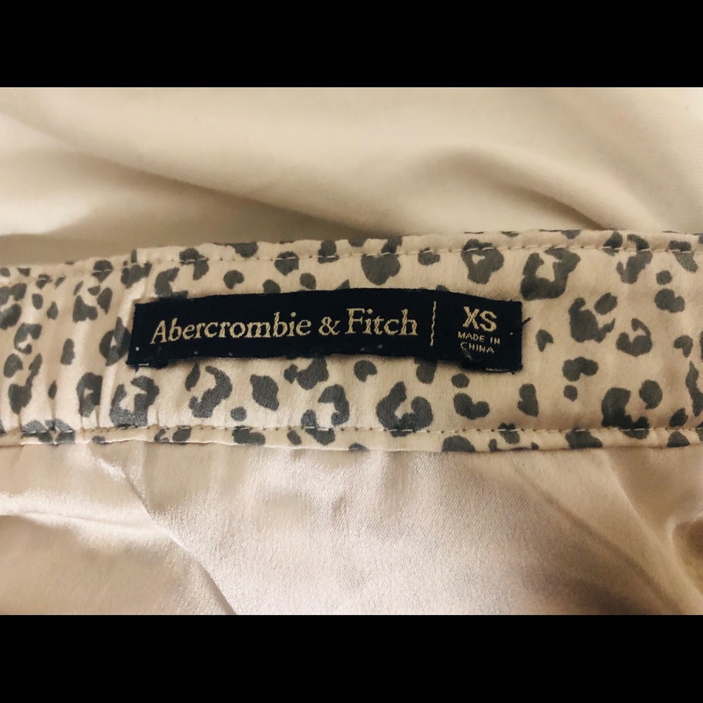 Abercrombie Leopard High Waisted Skirt - Picture 8 of 10